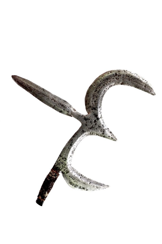 Couteau de jet Za Sali en fer forgé et peau de reptile | Ngbaka, Gbaya : République Démocratique du Congo, Afrique Centrale, Équateur