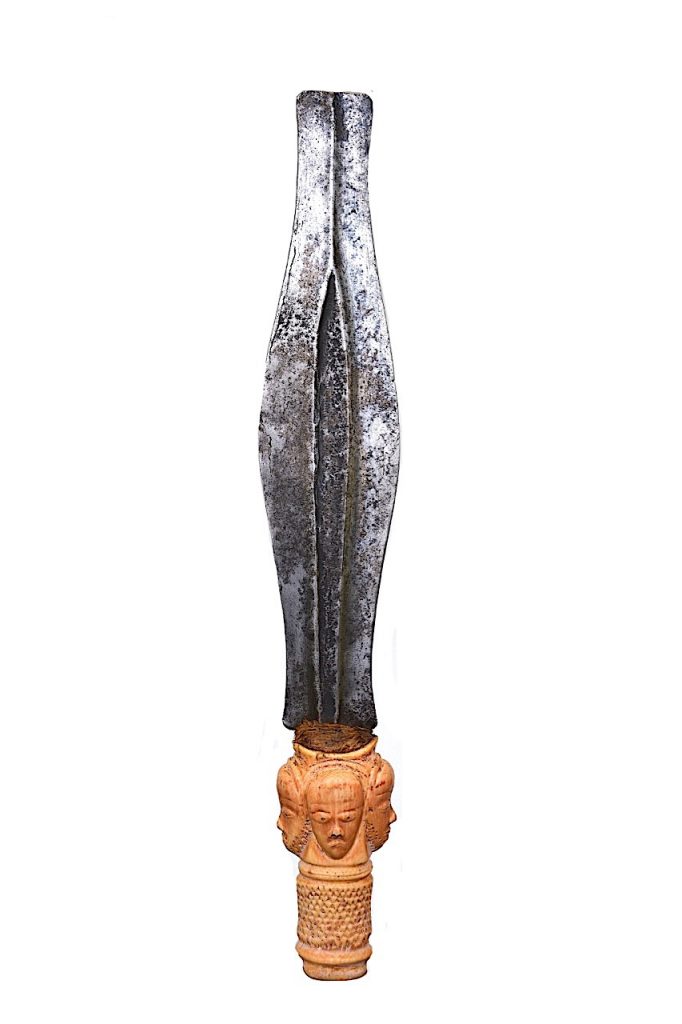 Épée Pendé, Angola, R.D.C