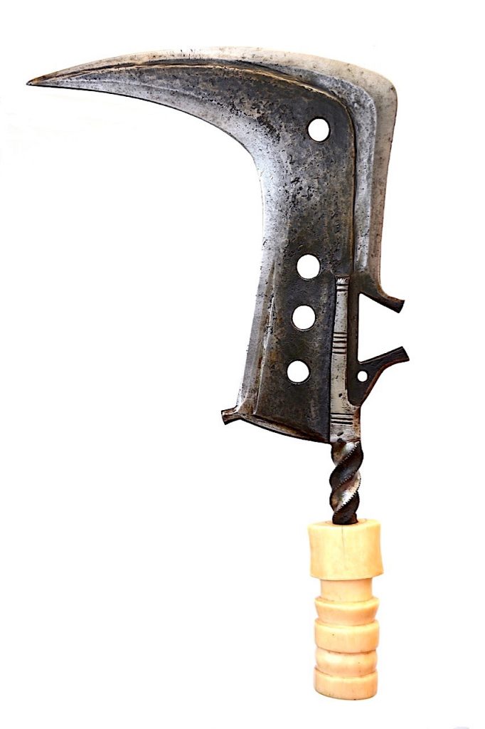 Couteau faucille du peuple Makéré, Ethnie Mangbetu, Popoï de la Répblique Centrafricaine, R.D.C.