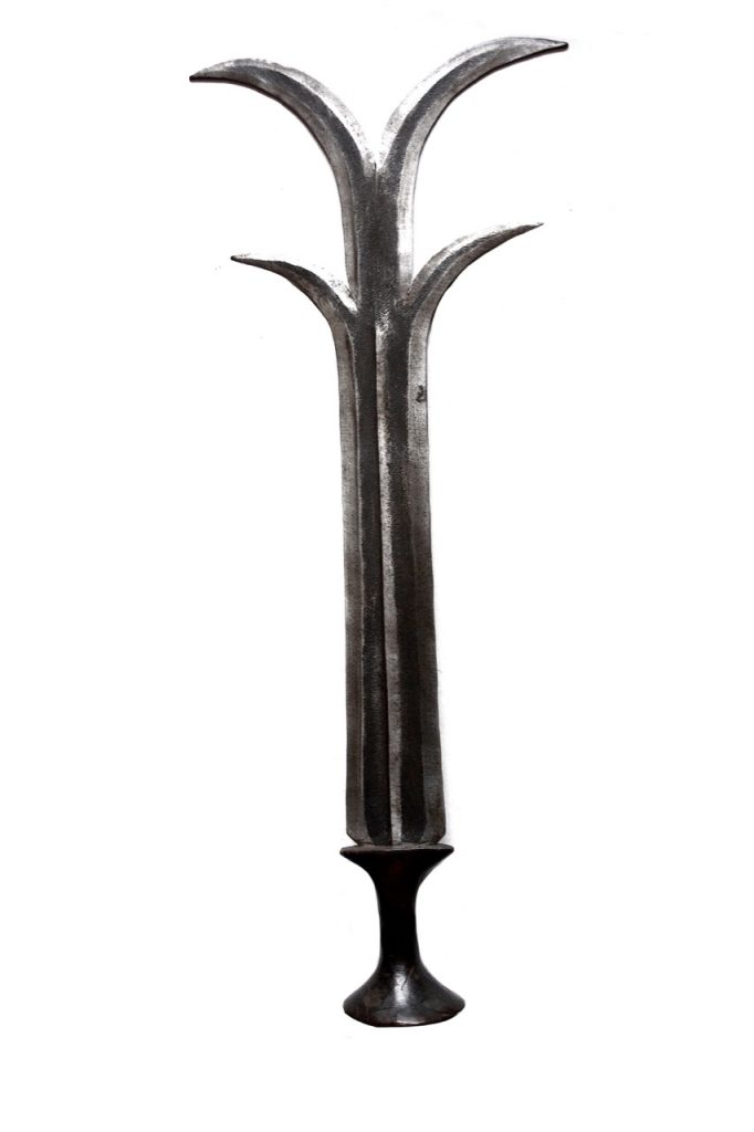 Épée courte Ékonda du peuple Mongo du Sud-Ouest. République Centrafricaine et Démocratique du Congo.