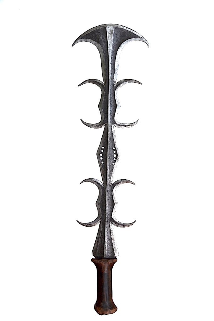 Peuple Mongo, ethnie Ékonda. Épée courte Byongi République Centrafricaine et Démocratique du Congo.