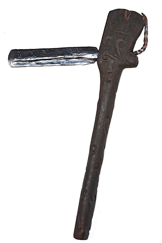 Petite hache du royaume Kuba, République Démocratique du Congo.