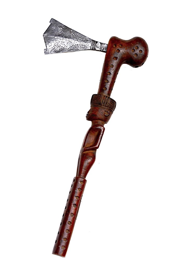 Hache de dignitaire Tchokwé, Angola, Anthropomorphe.