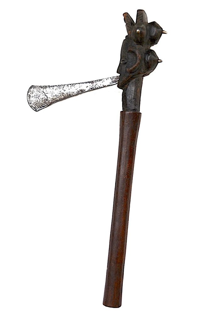 Hache Luba Kalundwe, République Démocratique du Congo.