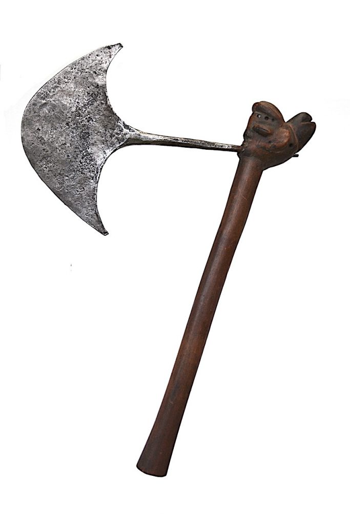 Hache Pendé anthropomorphe d'Afrique centrale, R.D.C. Angola.