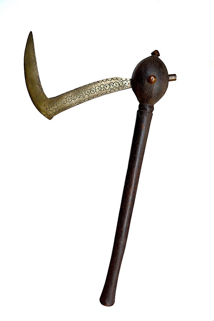 Grande hache de parade Sénoufo, de Côte d'Ivoire.