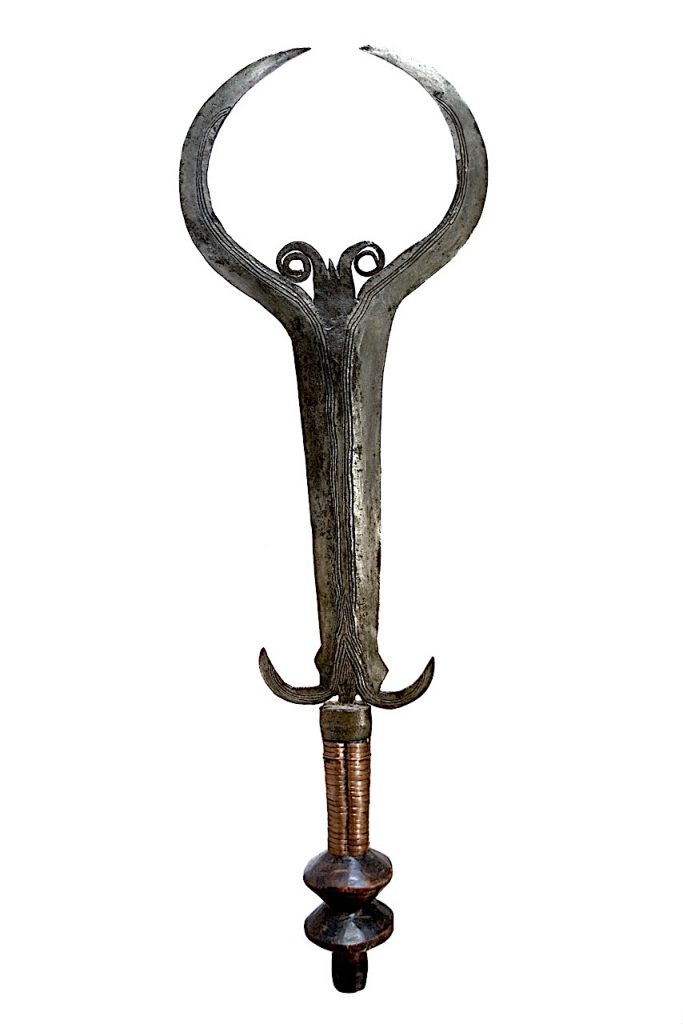 Couteau dit d'exécution, mais, de parade Ngata République Démocratique du Congo.